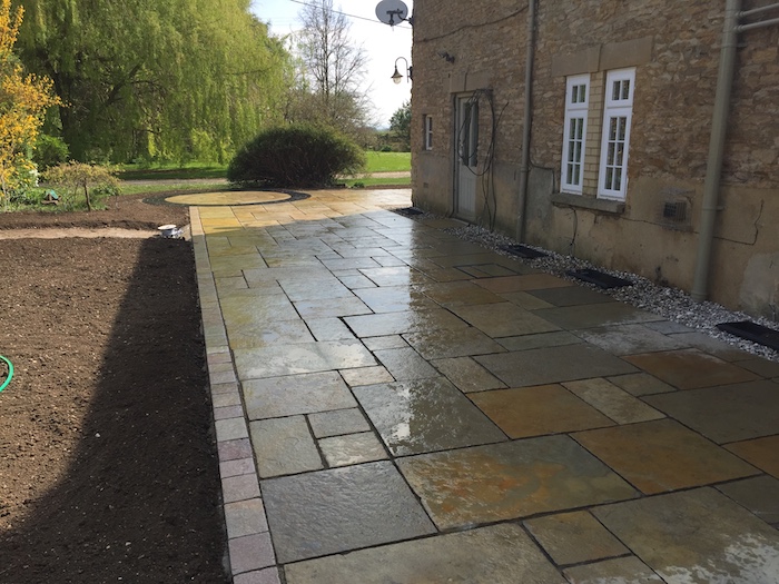 millrick-construction-oxford-circle-sandstone-patio11